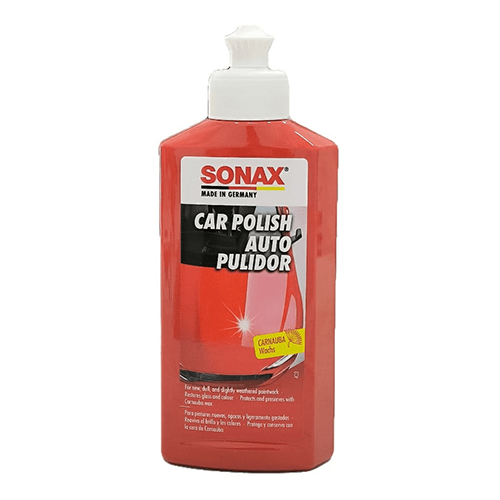 Auto Polir SONAX – Vratite Sjaj Svojim Vozilu Održavanje izgleda vašeg automobila ključno je za njegovu dugotrajnost i vrednost. SONAX auto polir je idealno rešenje za sve vozače koji žele da povrate sjaj i duboku boju svog vozila. Ključne Karakteristike: Visoka Efikasnost: SONAX polir uklanja sitne ogrebotine, oksidaciju i mrlje, obnavljajući izvorni sjaj boje. Jednostavna Primena: Laka primena sa ručnom ili mašinskom obradom, što ga čini pogodnim za svakog vozača, bez obzira na iskustvo. Dugotrajna Zaštita: Formulacija obezbeđuje dugotrajnu zaštitu površine, čuvajući sjaj i boju na duže vreme. Pogodno za Sve Boje: Može se koristiti na svim vrstama boja, uključujući metalik i mat završnice. Kako Koristiti: Pripremite Površinu: Operite i osušite automobil pre upotrebe. Nanesite Polir: Na čistu, suvu krpu ili sunđer nanesite malu količinu polira. Polirajte: Radeći u malim sekcijama, polirajte kružnim pokretima dok ne postignete željeni sjaj. Obrišite: Očistite ostatke polira suvom krpom. Zašto Odabrati SONAX Auto Polir? SONAX je renomirani brend poznat po kvalitetu i inovacijama. Naš auto polir će vam pomoći da vaš automobil izgleda kao nov, povećavajući njegovu vrednost i privlačnost. Ključne reči: auto polir, SONAX, sjaj automobila, obnova boje, zaštita površine, lakiranje, efikasno čišćenje automobila. Naručite SONAX auto polir danas i uživajte u savršenom izgledu vašeg vozila! Auto Polir SONAX